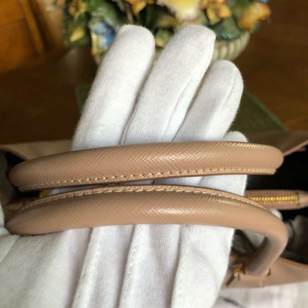 Prada Saffiano Lux Tote - Picture 3 of 7